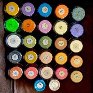 MAC Pigment lot